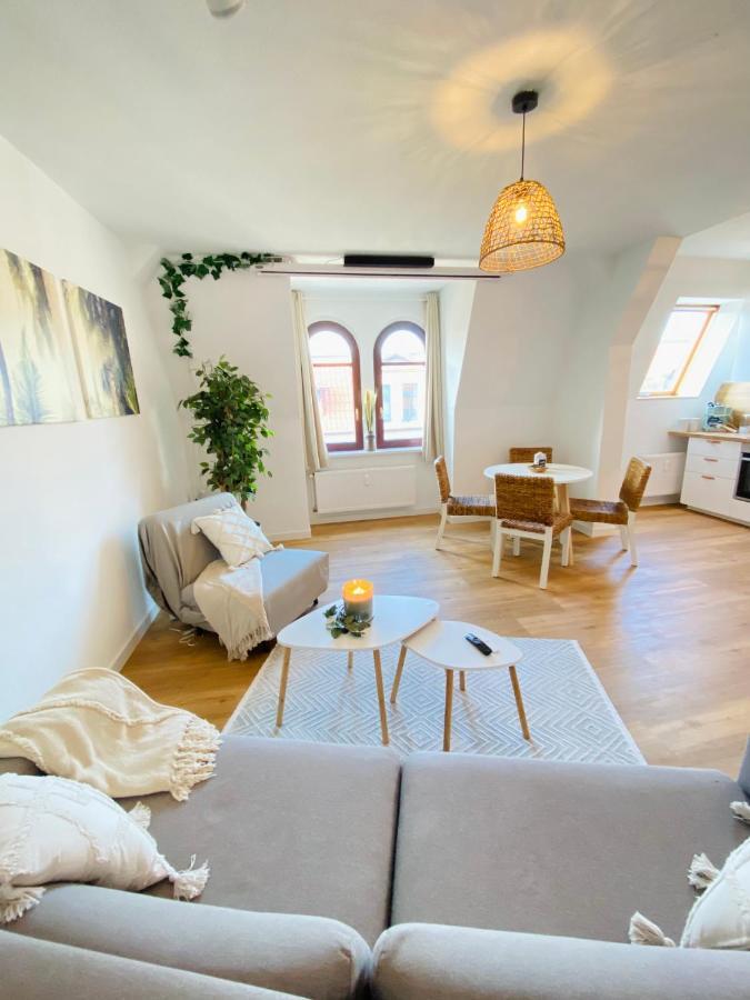 Home Cinema - Balcony - Wi-Fi & Streams Magdeburg Exterior foto